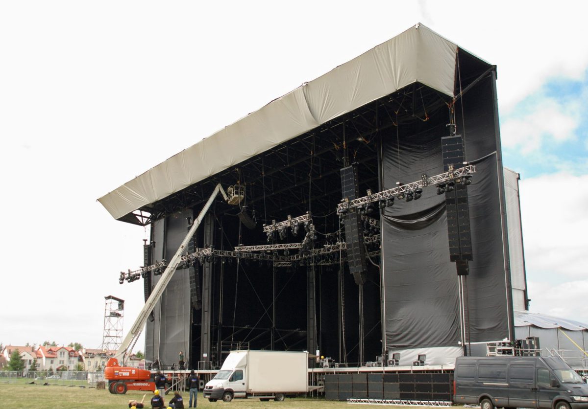 The TRUSTUS stage supporting Paul Mc Cartney in Madrid
