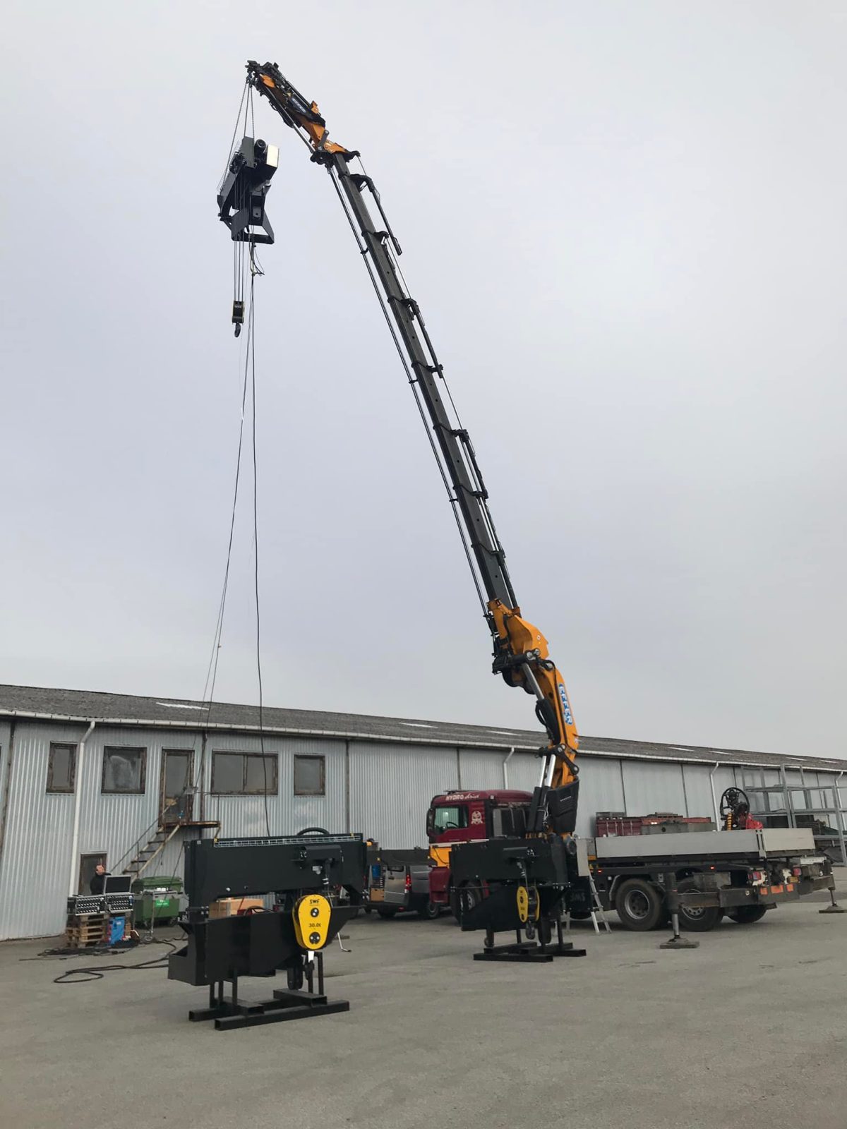 2022 season has started with preparation on the cranes for the stage roof.